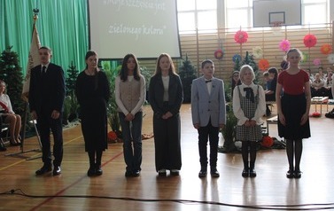 Uroczysty apel z okazji Święta Patrona Szkoły 32