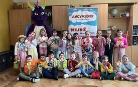 Galeria aktualności Akademia Artystyczna ANCYMONEK na warsztatach wielkanocnych w klasie I f  5