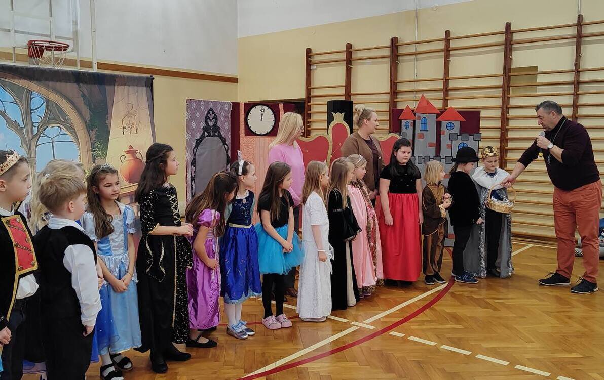 Zdjęcie do Koła teatralne "Wesołe Skrzaty"