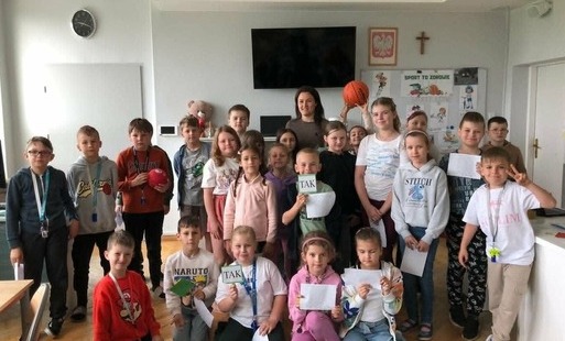 Zdjęcie do  Miniony tydzień w świetlicy szkolnej upłynął pod hasłem &bdquo;Letnie dyscypliny sportowe&bdquo;.
