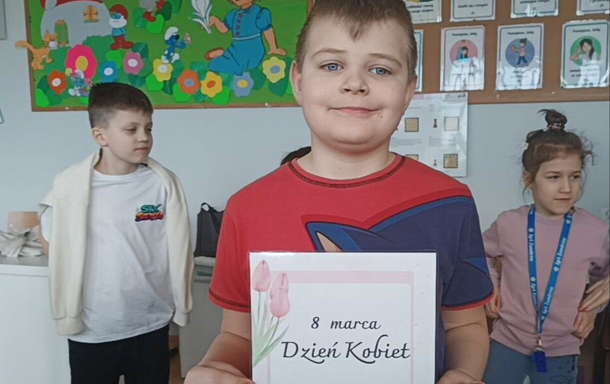 Zdjęcie do &bdquo;Święto Wszystkich Kobiet&rdquo; w świetlicy szkolnej