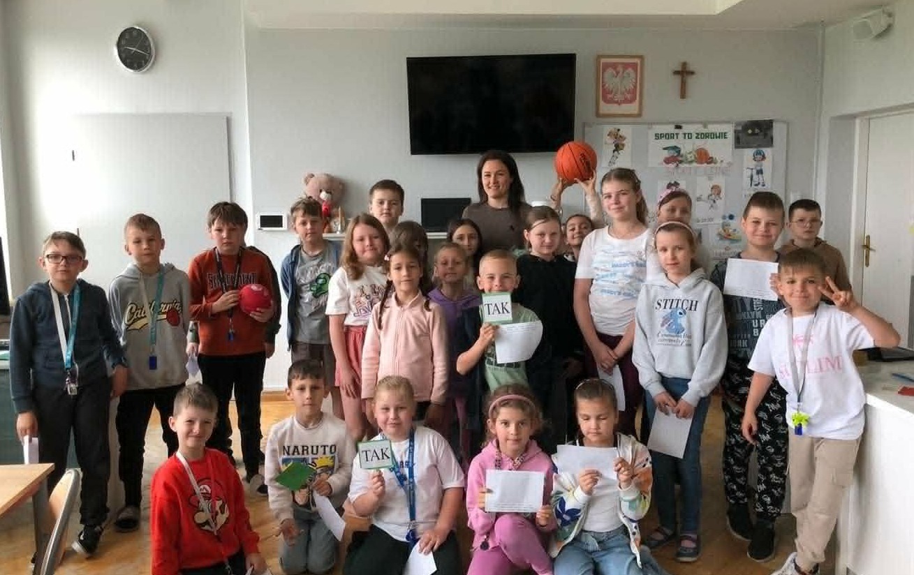 Zdjęcie do  Miniony tydzień w świetlicy szkolnej upłynął pod hasłem &bdquo;Letnie dyscypliny sportowe&bdquo;.