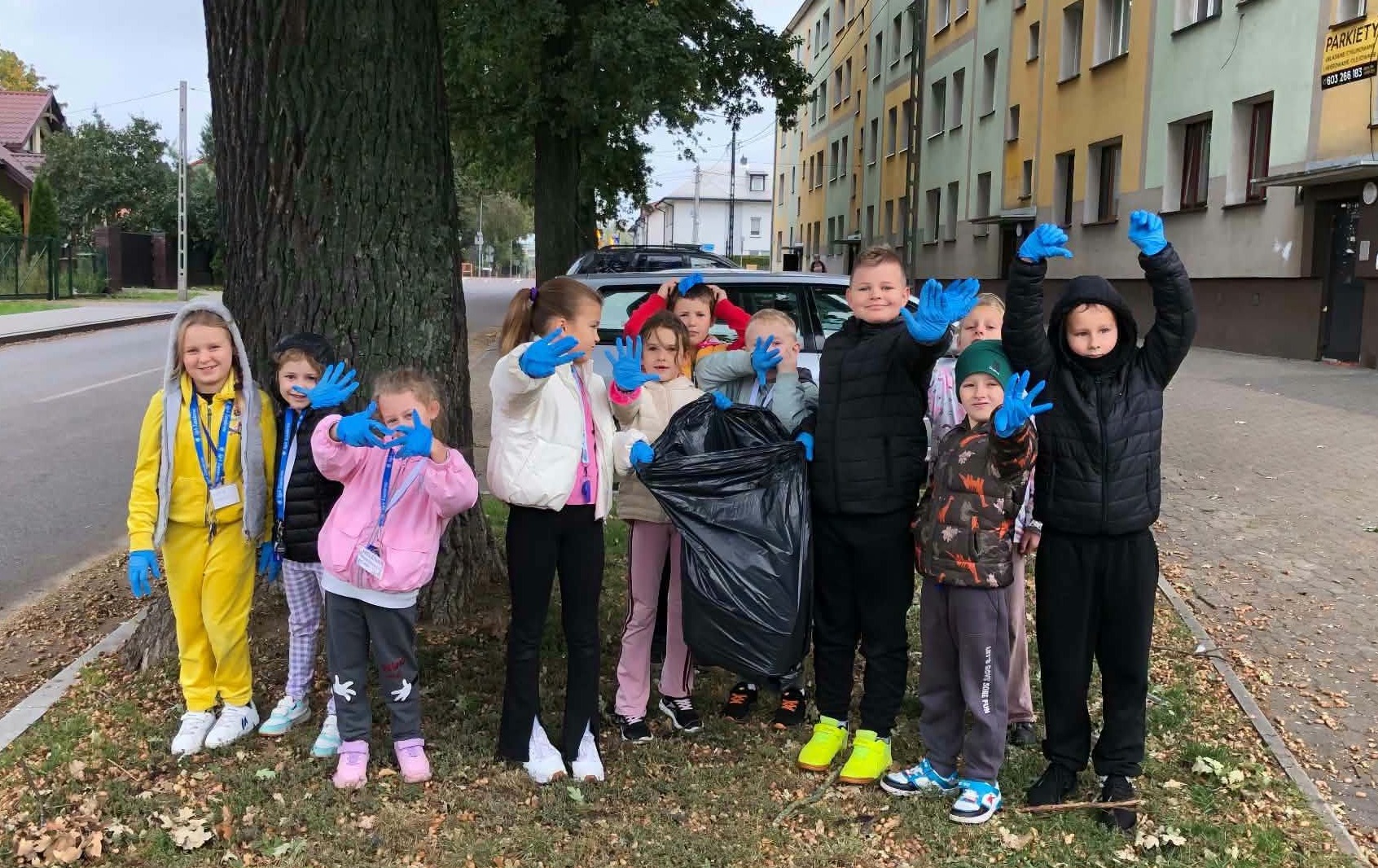 Zdjęcie do  "SOS dla wody! Niech będzie wolna od śmieci"