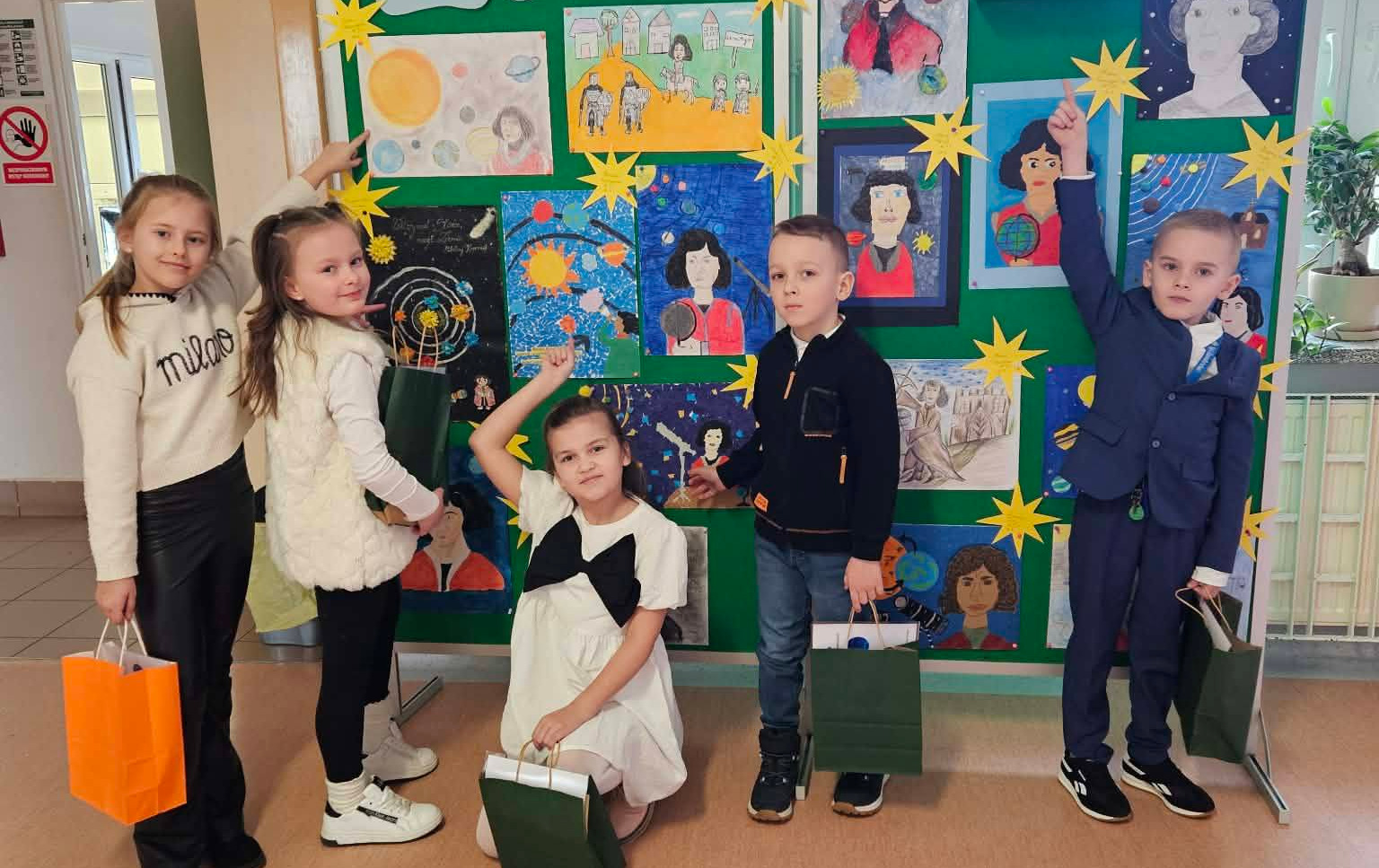 Zdjęcie do Sukces naszych uczni&oacute;w w międzyszkolnym konkursie plastycznym